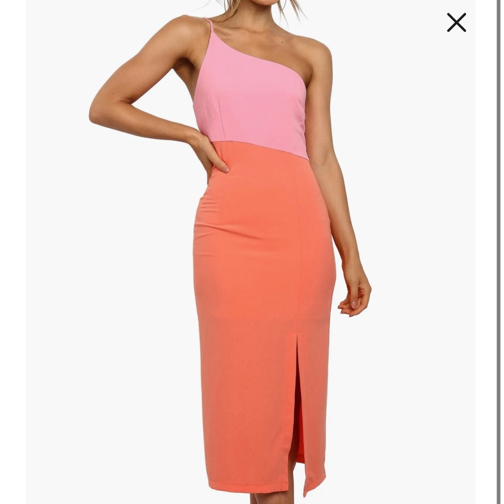 Petal and Pup Xiomar One Shoulder Midi Dress